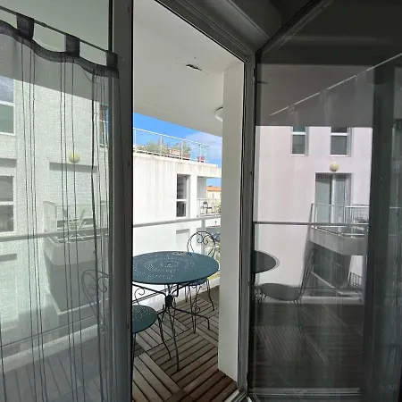 Joli Studio Avec Terrasse Pres Du Vieux-Port La Rochelle  Exterior photo